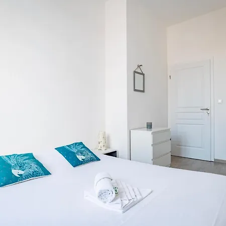 Ferienwohnung Le Manoir De Cyrielle A 10 Min Du Centre De Strasbourg Bischheim Exterior foto