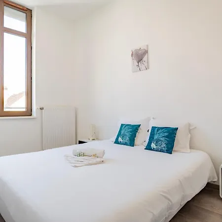 Ferienwohnung Le Manoir De Cyrielle A 10 Min Du Centre De Strasbourg Bischheim Exterior foto